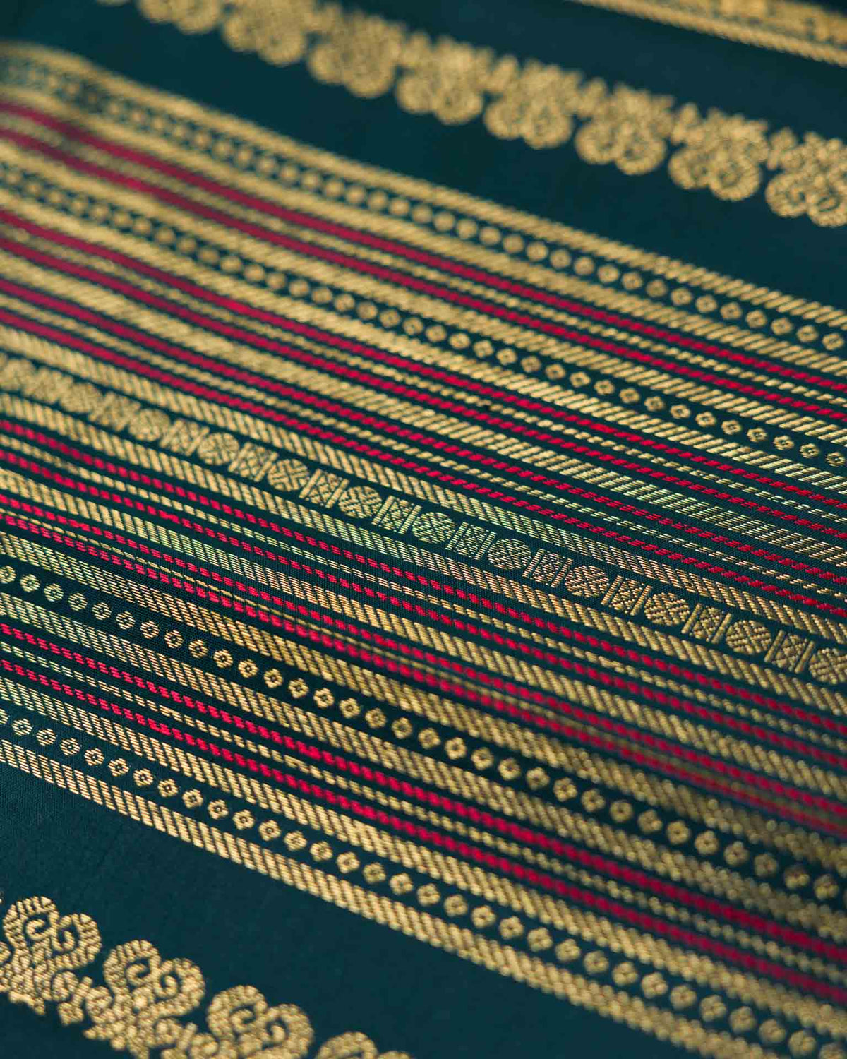 Pure real zari kanjivaram in 2gm in baby pink and peacock green