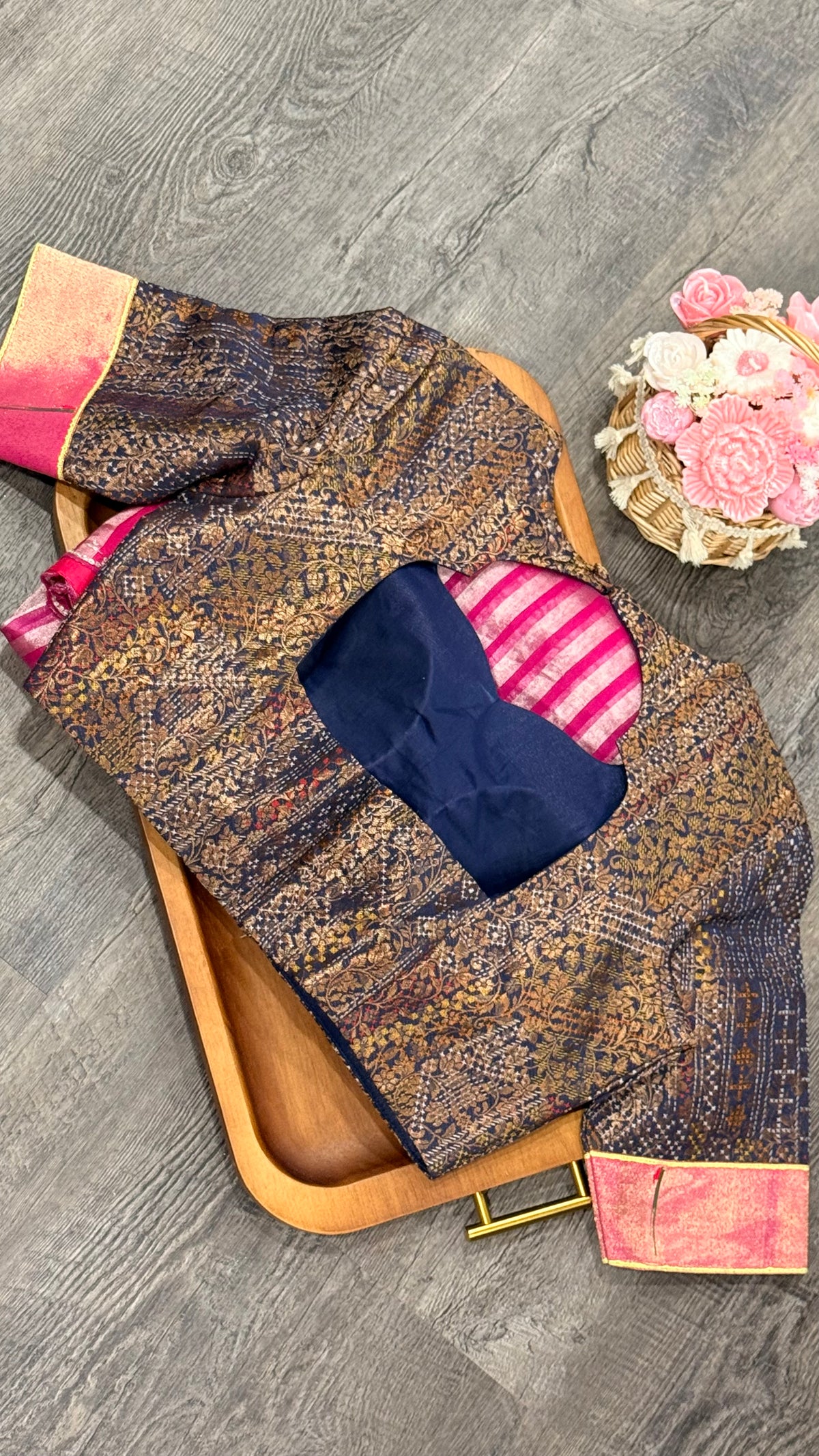 Chinya silk with vertical stripes and customised blouse with pure paithani border