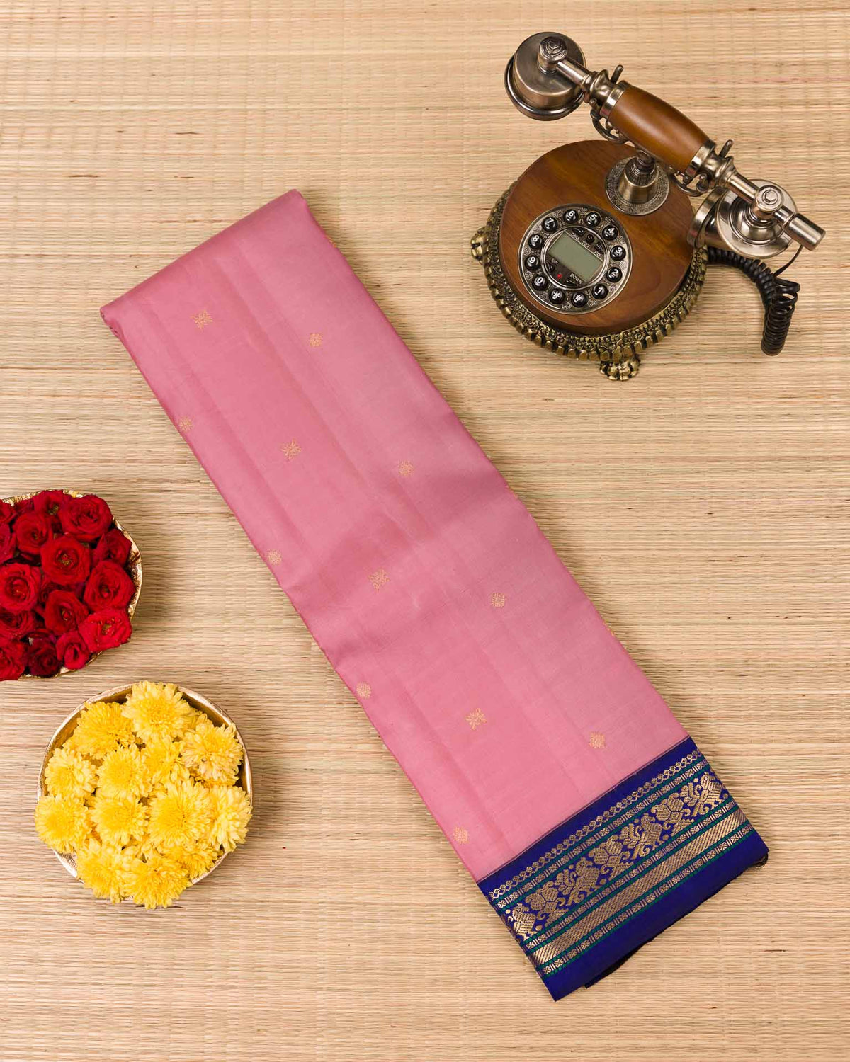 Pure 2gm kanjivaram in light onion pink and blue
