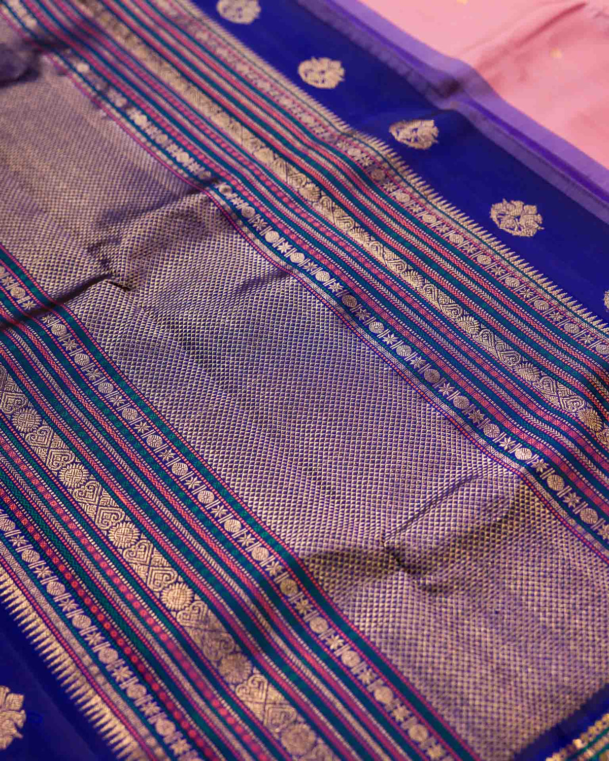Pure 2gm kanjivaram in light onion pink and blue