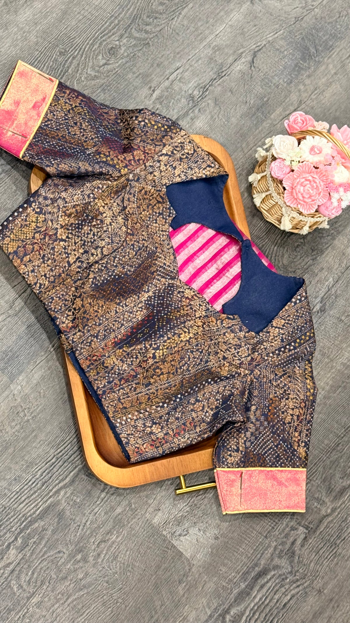 Chinya silk with vertical stripes and customised blouse with pure paithani border