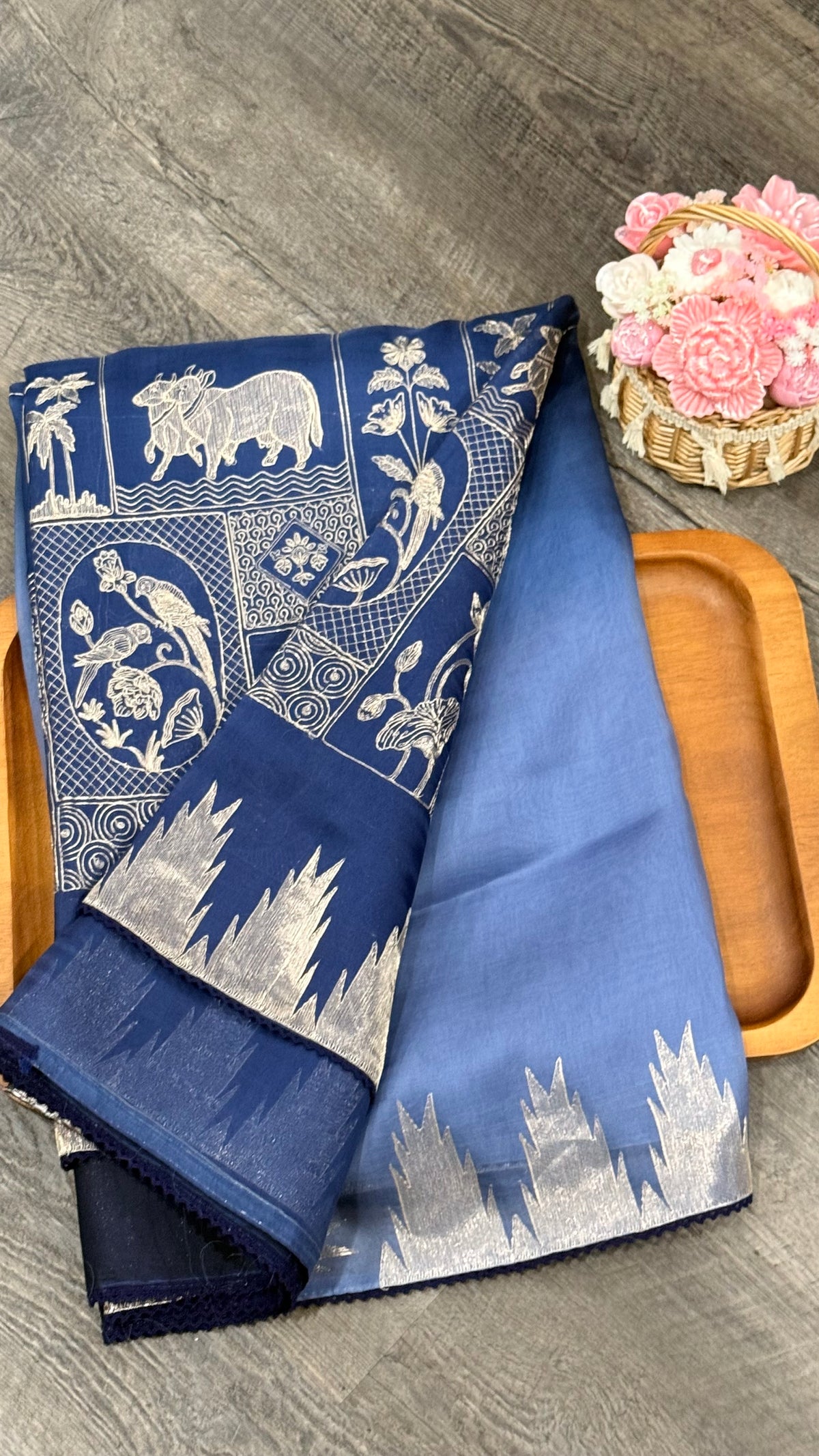 Pure organza with pichwai embroidery in ombré pattern