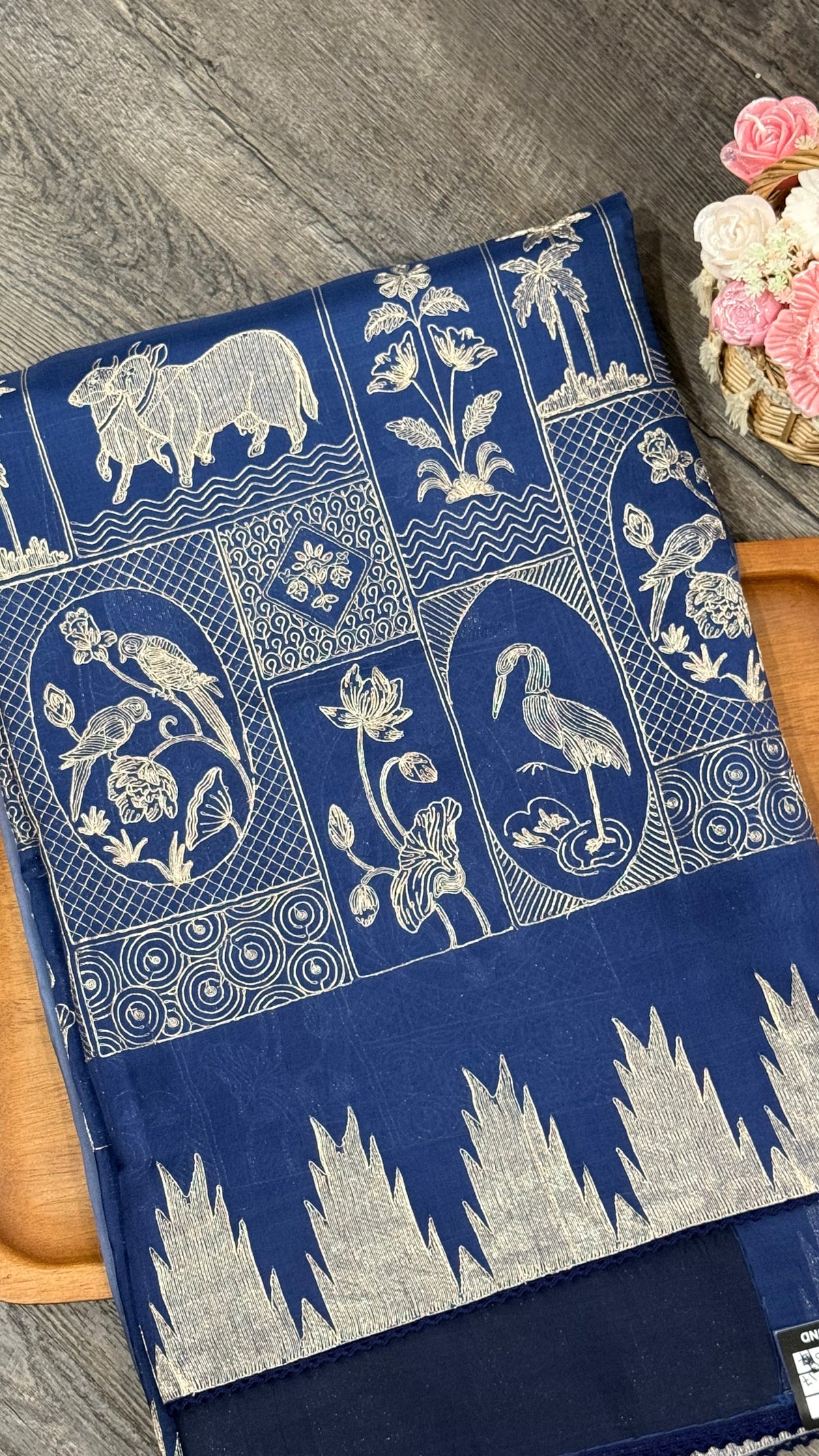 Pure organza with pichwai embroidery in ombré pattern