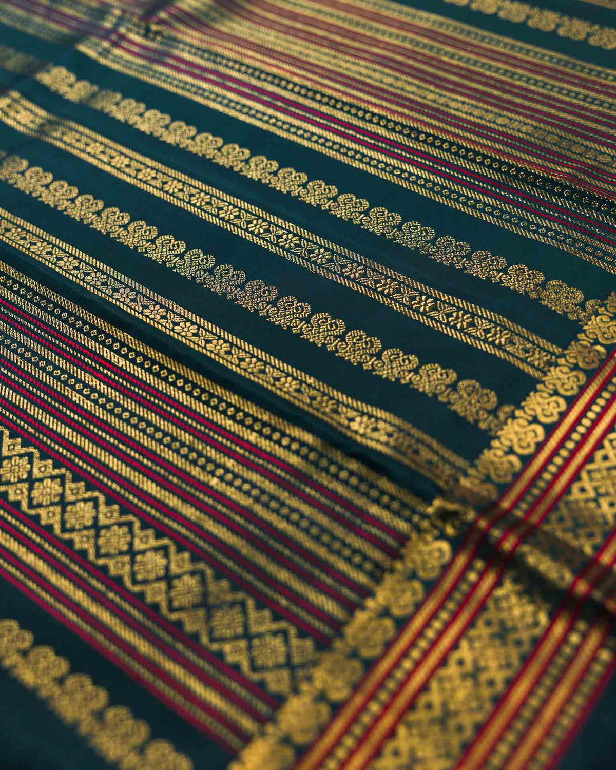 Pure real zari kanjivaram in 2gm in baby pink and peacock green