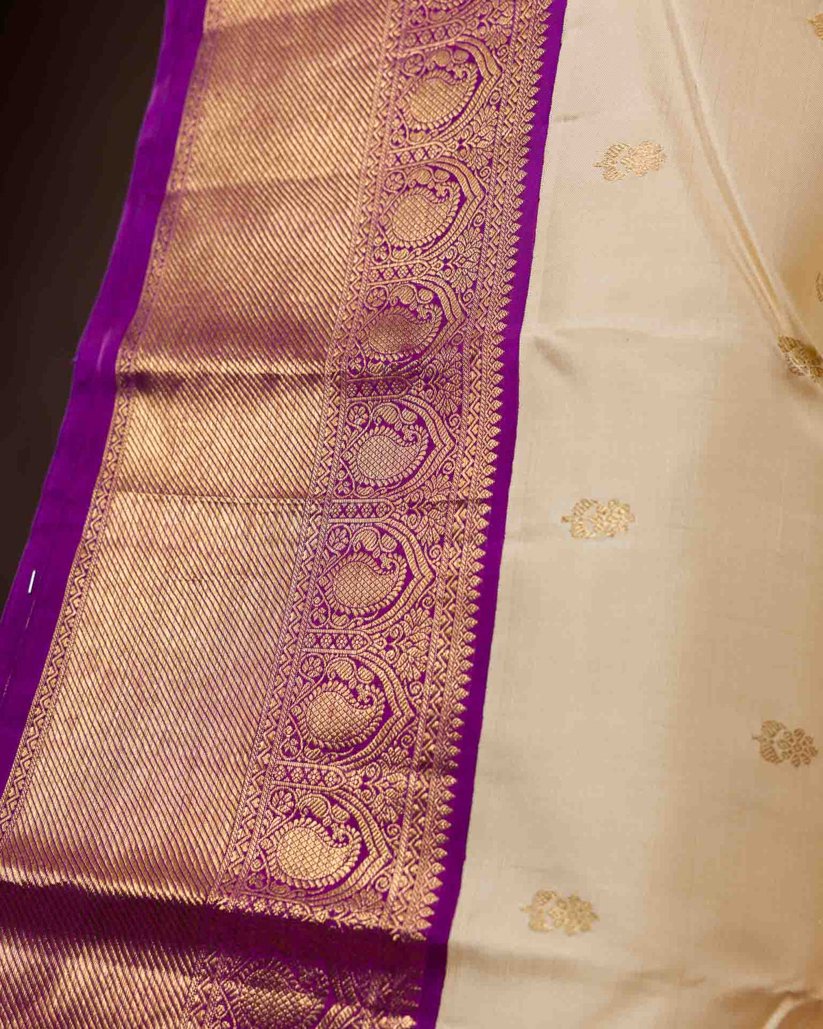 Pure 2gm kanjivaram in beige and purple