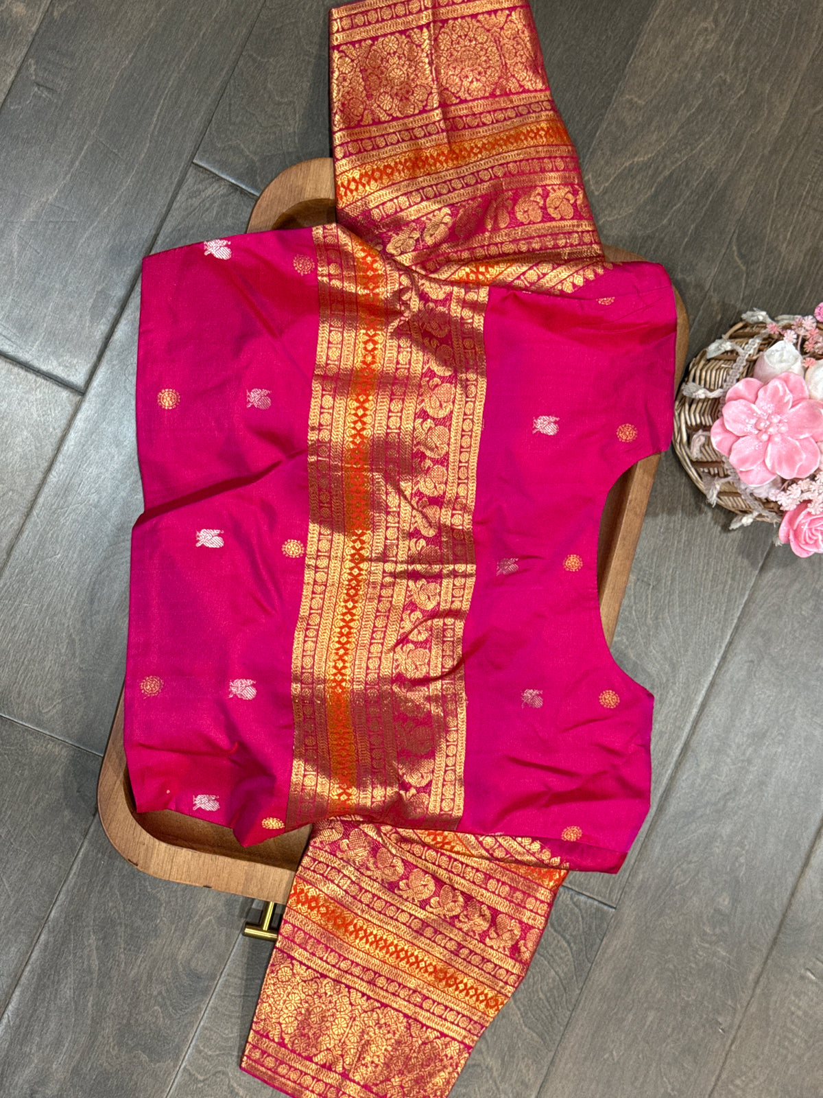 Yellow Tissue Gadwal with Rani Pink Pattu Border