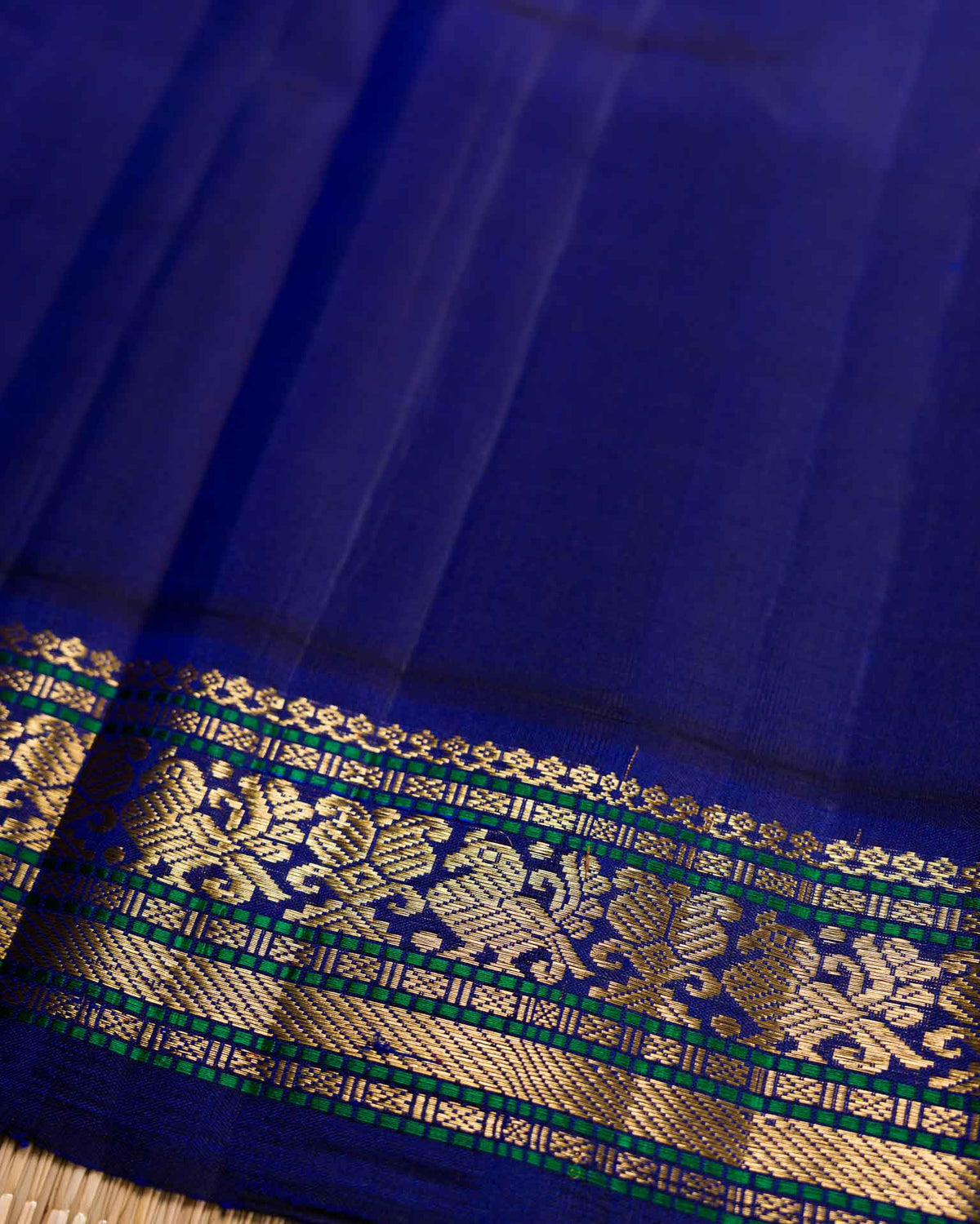 Pure 2gm kanjivaram in light onion pink and blue