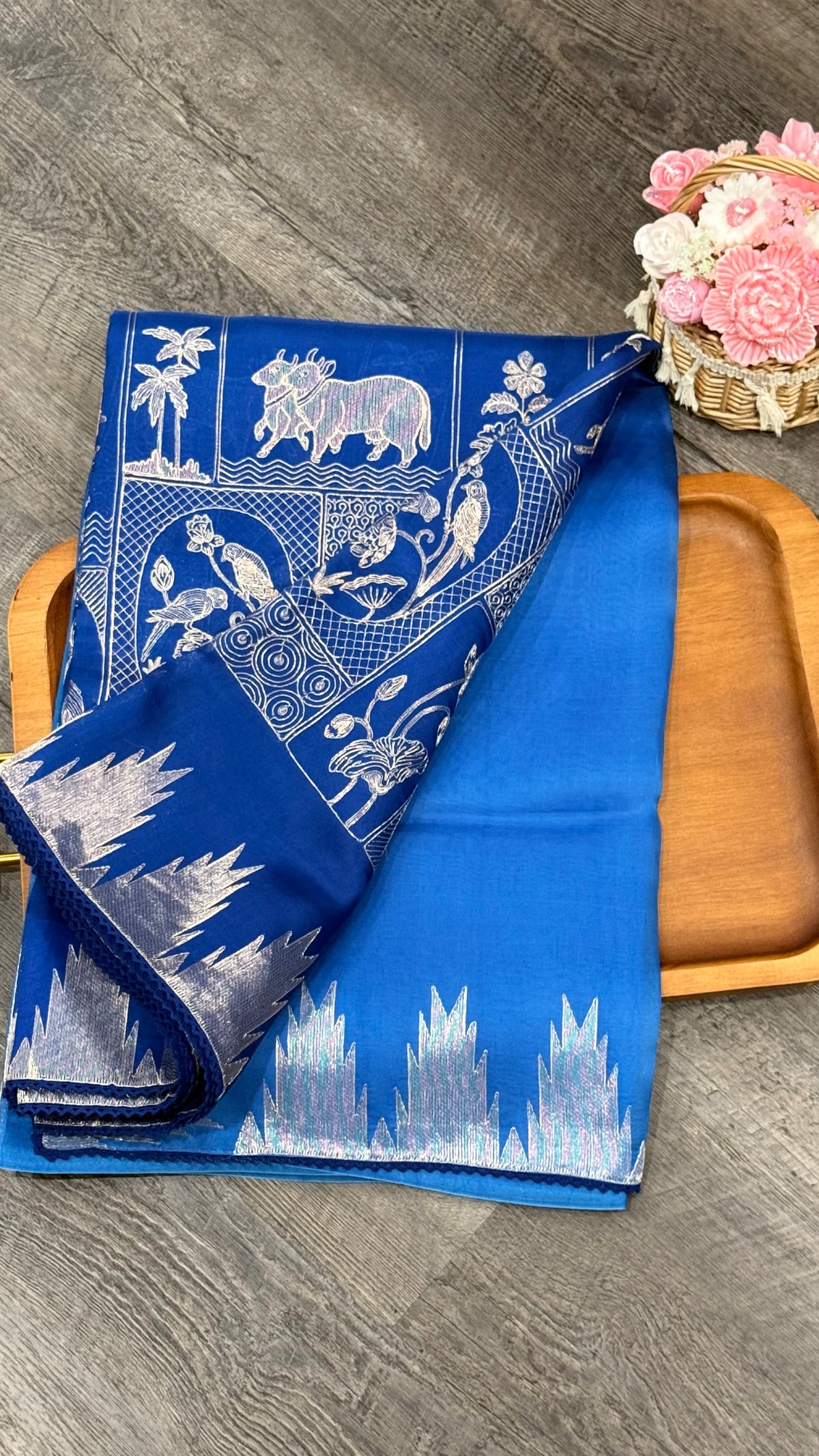 Pure organza with pichwai embroidery in ombré pattern