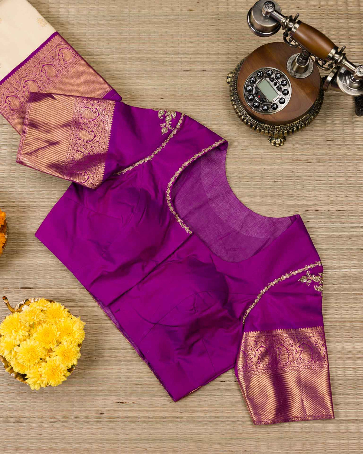 Pure 2gm kanjivaram in beige and purple