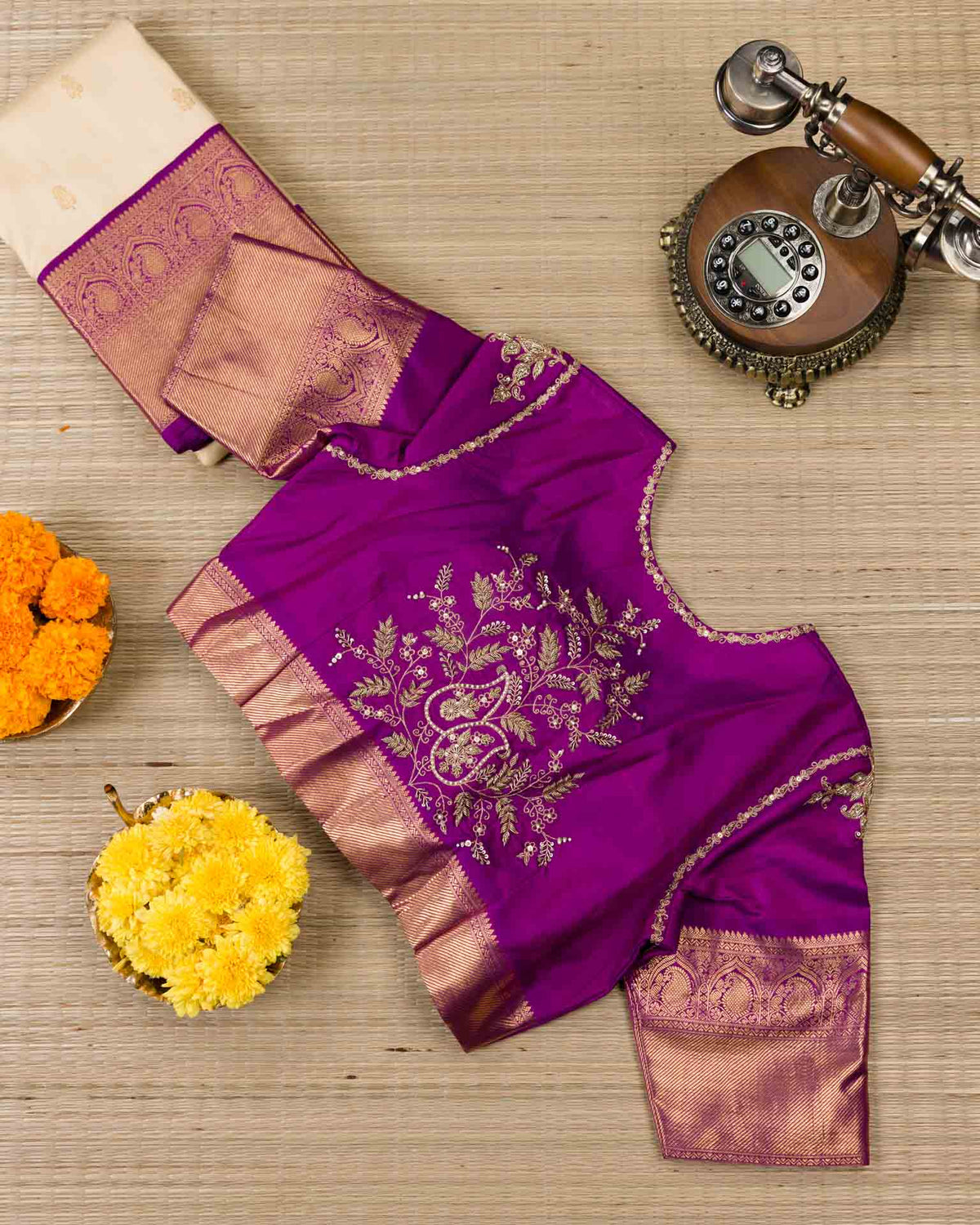 Pure 2gm kanjivaram in beige and purple