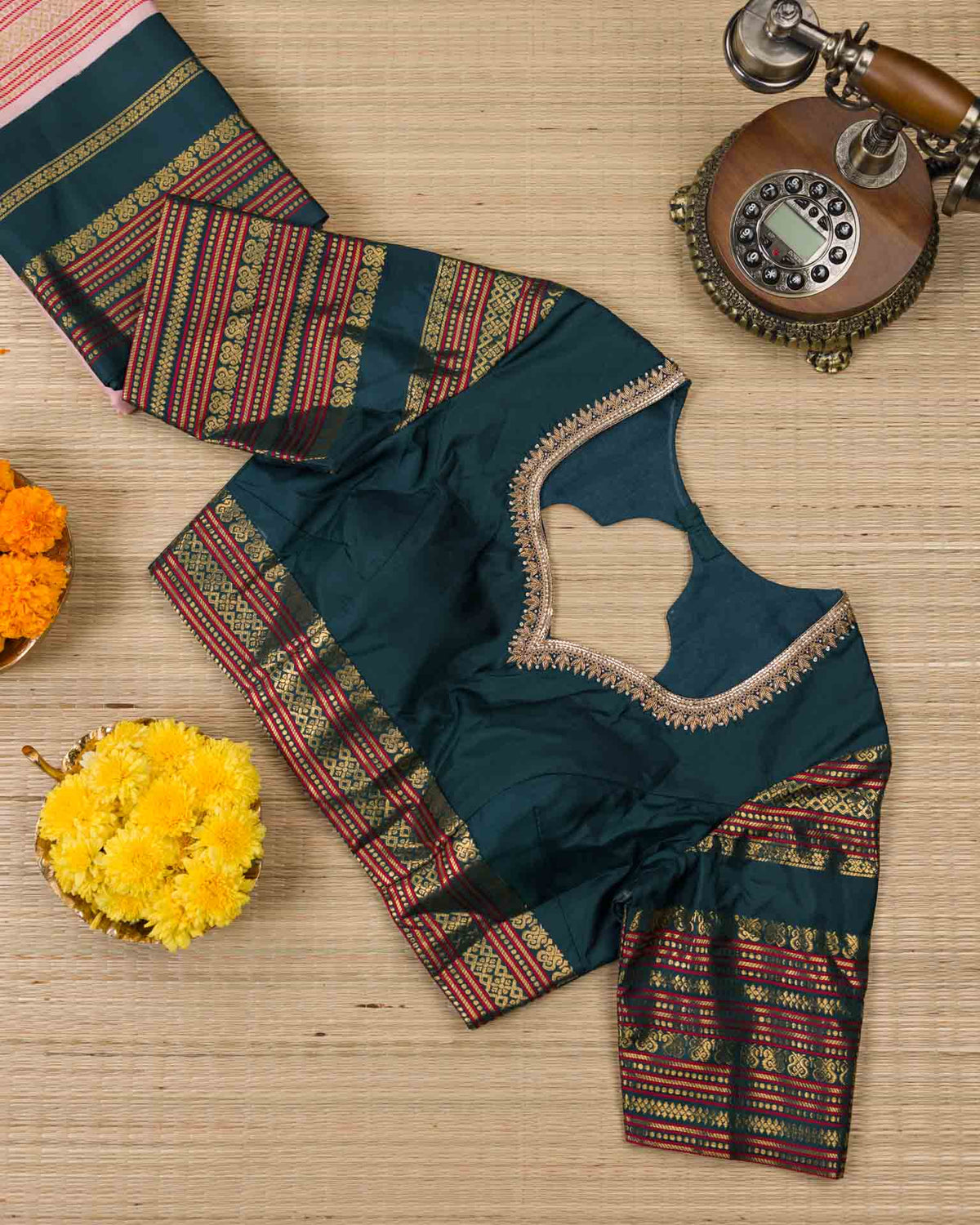 Pure real zari kanjivaram in 2gm in baby pink and peacock green