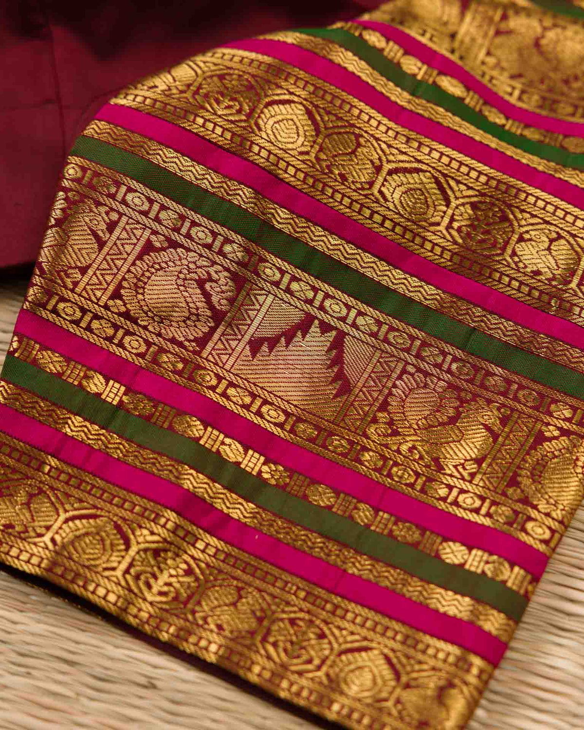 Pure korvai kanjivaram in yellow and maroon red