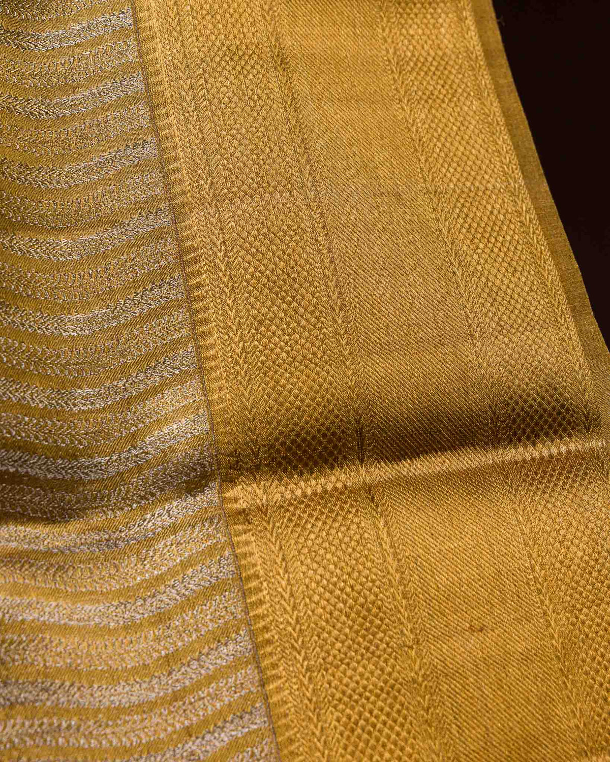 Grand Gold 2gm Zari Pure Kanjivaram