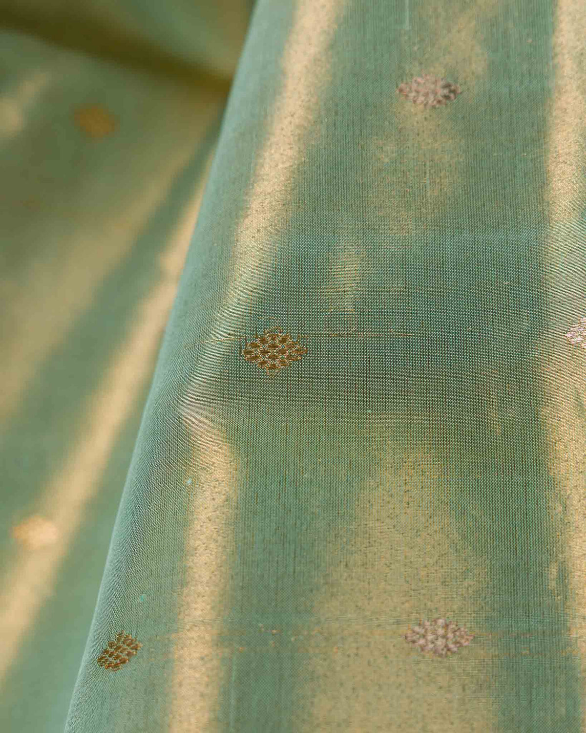Pastel Green Pure Tissue Gadwal