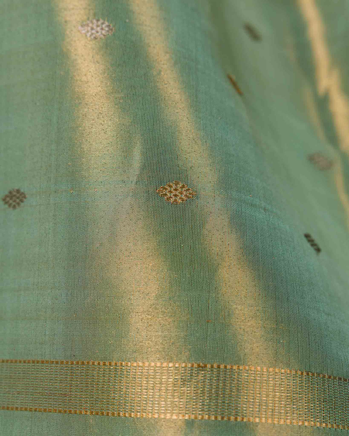 Pastel Green Pure Tissue Gadwal