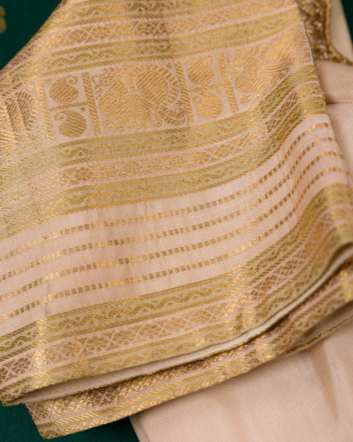 Emerald Green Koravai Kanjivaram with Pastel Border & Maggam Blouse