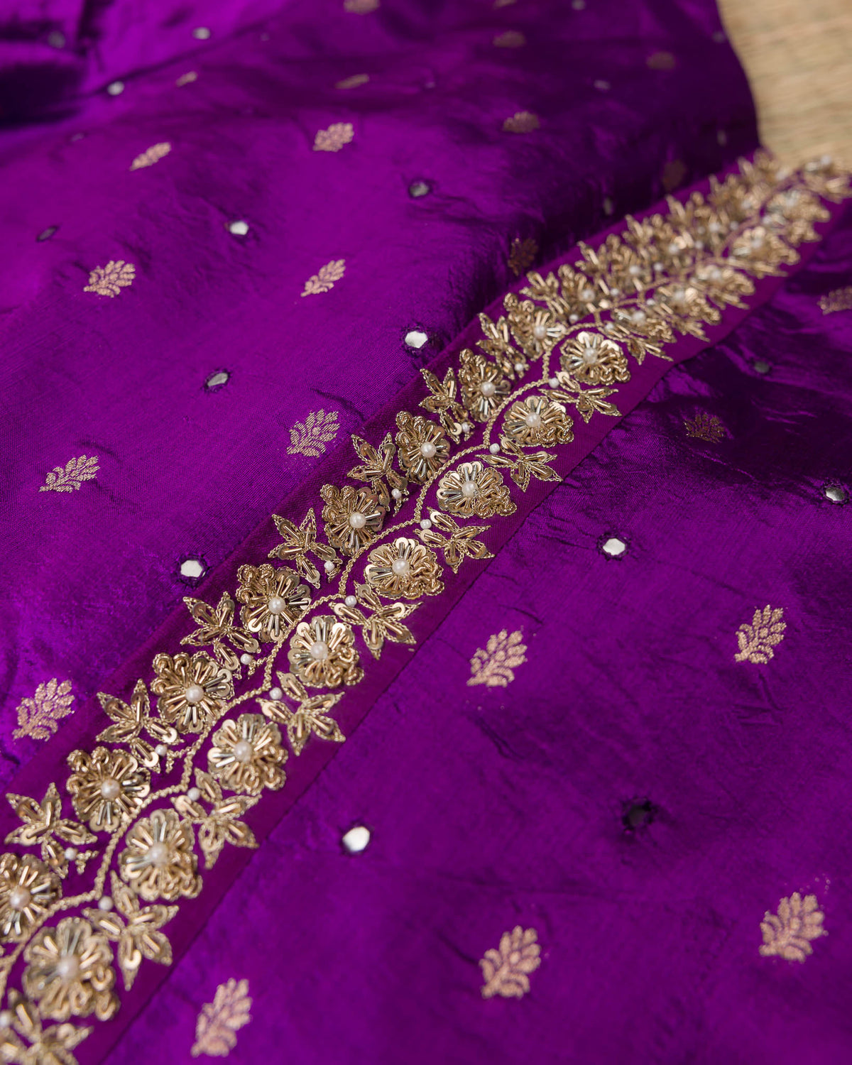 Soft Ivory & Purple 2gm Zari Kanjivaram with Maggam Blouse