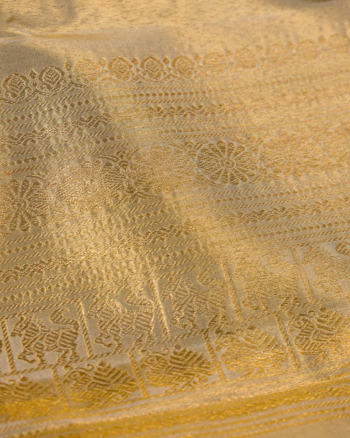 Golden Tissue Pure Kanjivaram in 2gm zari
